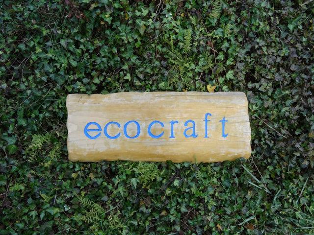 クラフト用自然素材専門店エコクラフトでは工作用の小さな貝殻からディスプレイ用の特大流木まで、直輸入・卸売通販にて商品数は2000点以上、1998年開業、卸売りから一般のお客様まで大歓迎で対応をさせて頂いております。日本国内をはじめ、世界中から、良質な貝殻・ヒトデ・ウニ殻・サンゴ・星の砂・木の実・シナマイ帽子・麦わら帽子・シナマイロール・ジュート麻・ラフィア・ミニ鉢・素焼鉢等色々取り揃えています。お店での販売及び通信販売をしていますので、ご不明な点はお問い合わせ下さい。