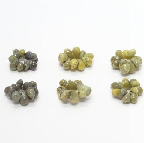 海の天然素材(貝殻・ヒトデ・珊瑚・ウニ殻・アーチン・ホワイトサンド・シーグラス)は、店舗ディスプレイ用やインテリアに人気です。 貝殻の繊細な美しさ、ヒトデの魅力的な形状、ウニ殻の個性溢れる模様、シャコ貝の瑞々しい輝き、サンゴ礁の生命力あふれる色彩、シーグラスの繊細な透明感。これらの自然素材をご提供し、あなたの創造力をかき立てます。 店舗ディスプレイ等に特化した、小さな貝殻から大きな貝殻まで、ハイクオリティでお手頃価格 アルフォンスアーチン ウニ殻 ウーチン スプートニック アルフォンス サンドラー ストーン 貝殻 工作 サンゴ フラワーアレンジメント 自然素材 卸売り 可愛い おしゃれ エモい インスタ映える 人気 おすすめ 美品 良品 スターフィッシュ サンゴ 工作 おすすめ 販売 ヒトデ 天然素材 ホワイトサンド ディスプレイ 店舗 海の天然素材 オンラインショップ シーグラス 水槽 インテリア 星の砂 売ってるところ 通販サイト アクアリウム 珊瑚 テラリウム エアプランツ 金魚 めだか ウィローモス 沈まない ネット通販 オンラインショップ