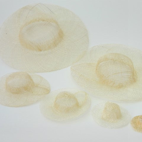 ミニ帽子 小さな帽子 販売 エコクラフト 岐阜 人形の帽子 フラワーアレンジメント 麦わら シナマイ帽子 自然素材 素材 シーナマイ 卸売り 小さい ドライフラワー 天然素材 ハット 可愛い アート 工作 通販 おしゃれ 綺麗 ペット キューピー 小さな 麻 リネン 人気 おすすめ 売れ筋 格安 インテリア 手作り 飾り 問屋 激安